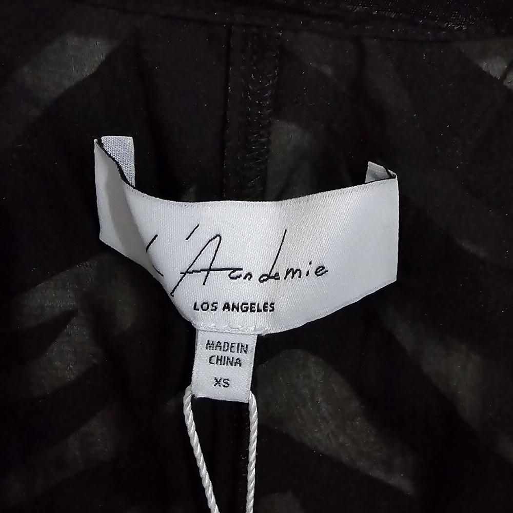 NEW L'academie The Diane Blouse Black Tiger size XS - Picture 8 of 9